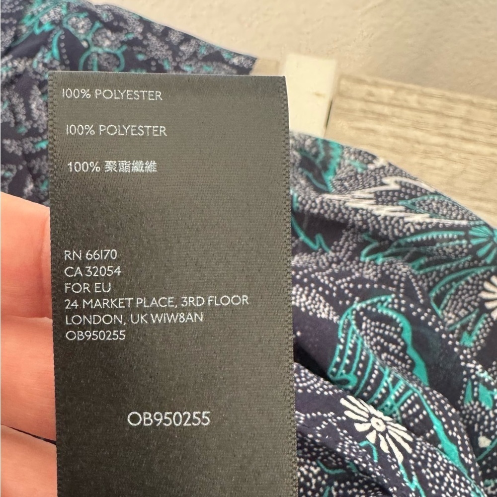 Anthropologie Haida Boho Peasant Blue Floral
Semi Sheer Blouse NWT Small - Picture 9 of 11